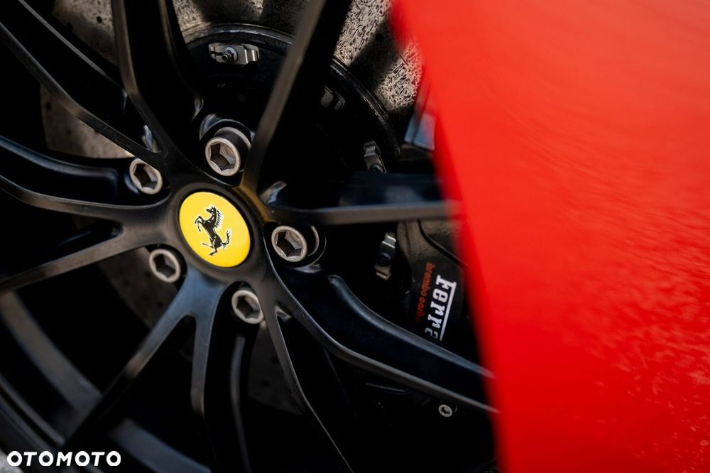 Ferrari 812 Superfast - 15