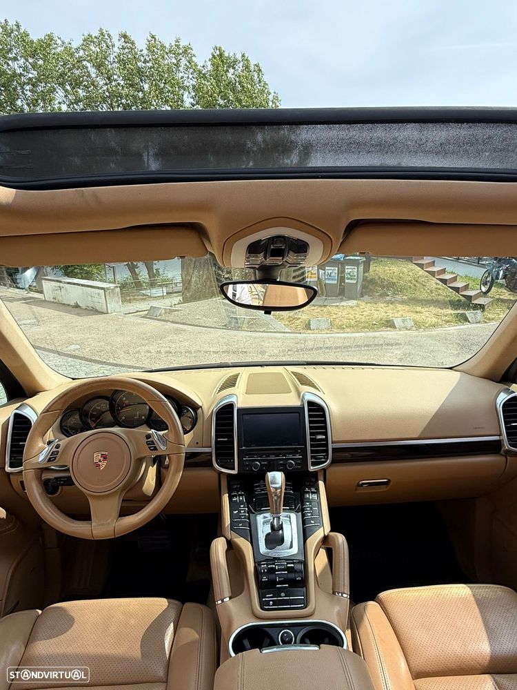 Porsche Cayenne Platinum Edition - 9