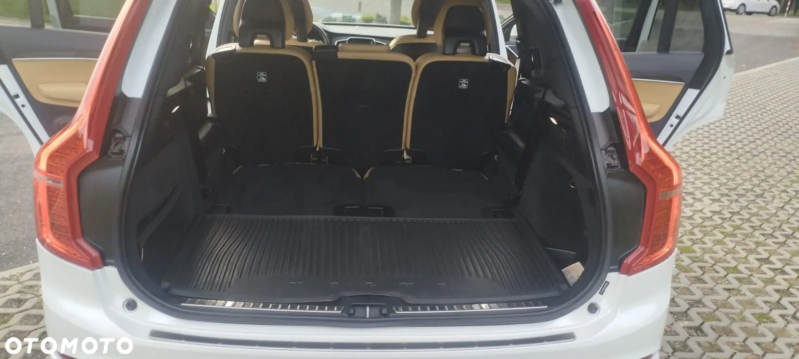 Volvo XC 90 - 11