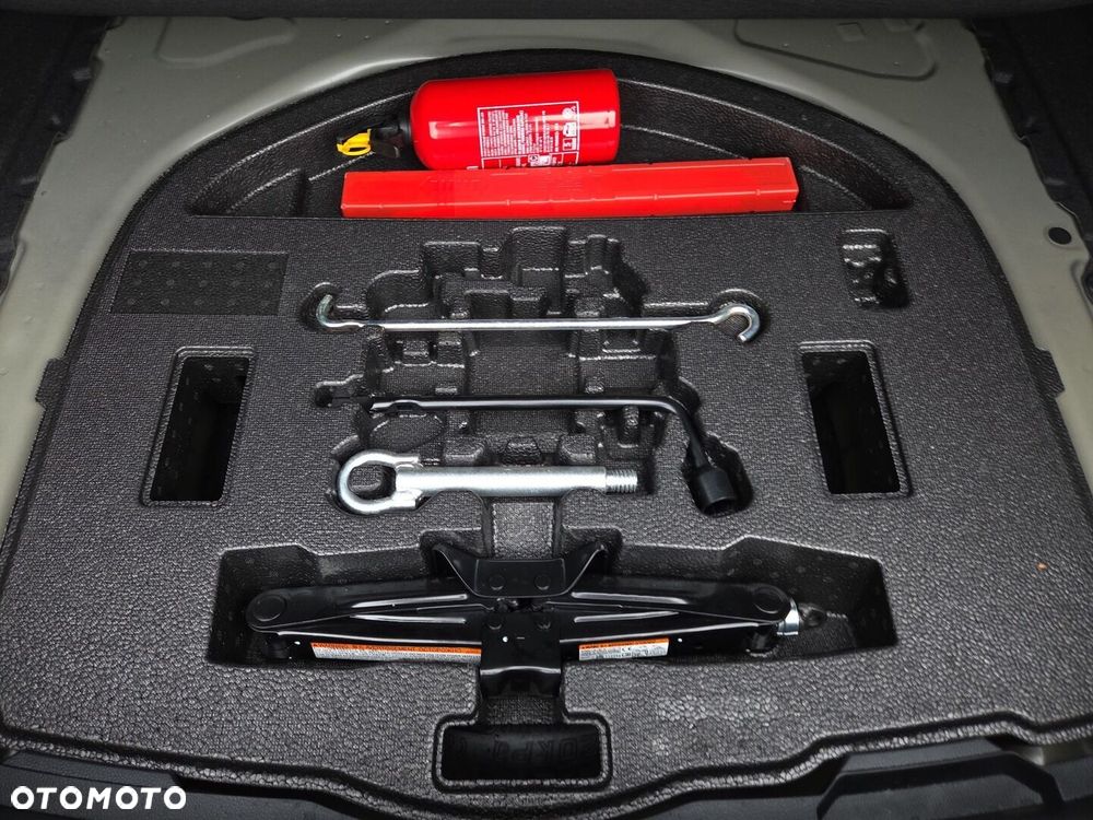 Toyota Corolla 1.8 Hybrid Comfort - 27