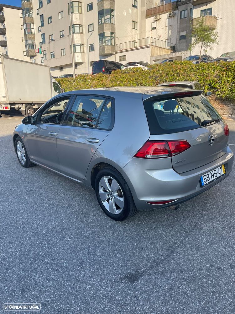 VW Golf 1.6 TDi Confortline - 4