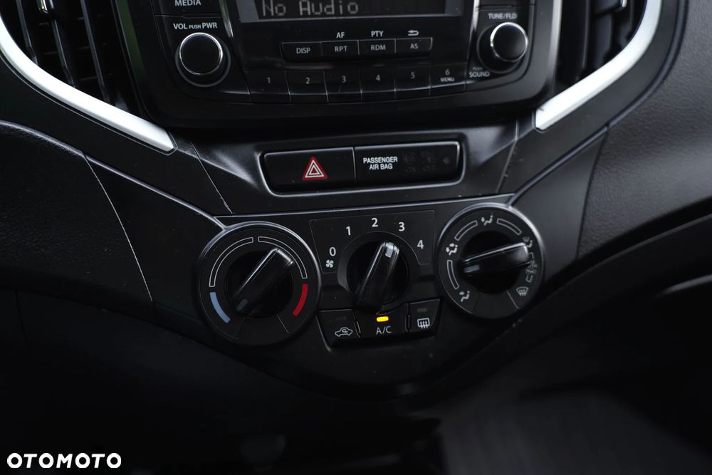 Suzuki Baleno 1.2 Dualjet Club - 24