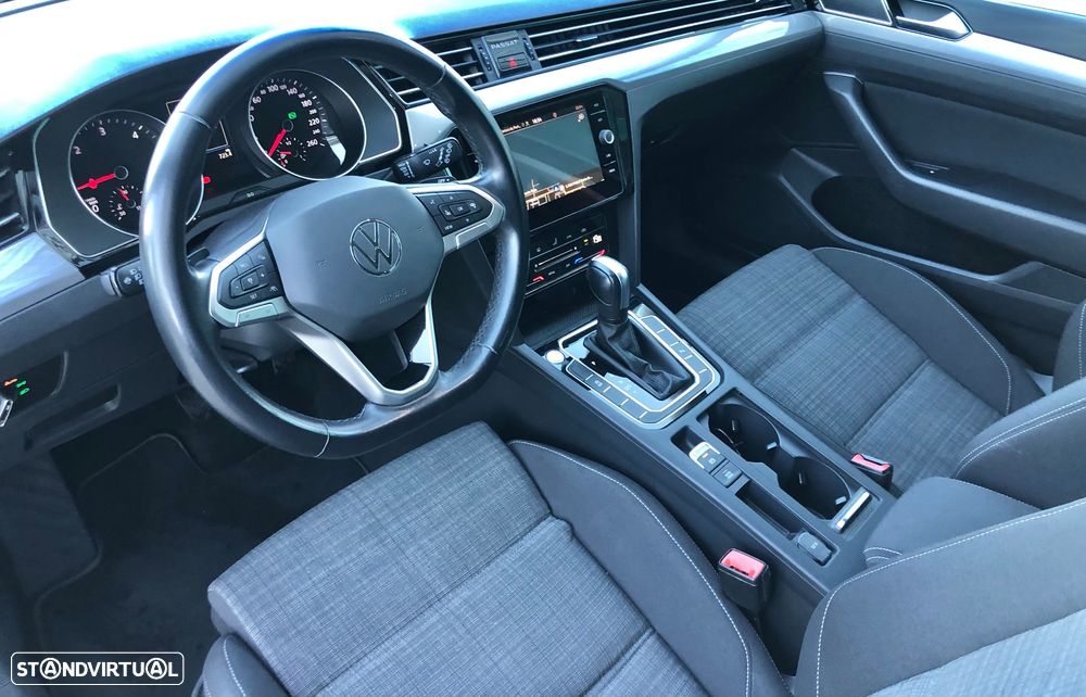 VW Passat Variant 2.0 TDI Business DSG - 25