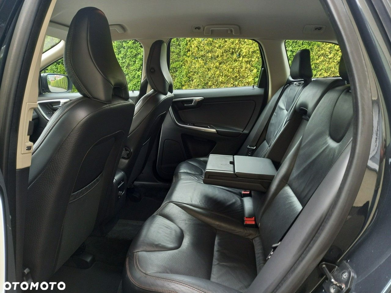 Volvo XC 60 D4 Geartronic Momentum - 24