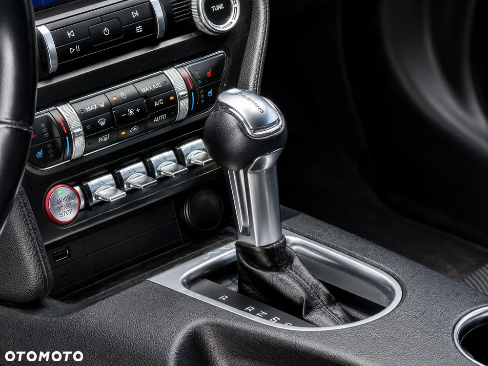 Ford Mustang - 13
