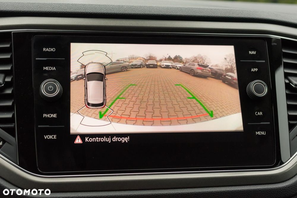 Volkswagen T-Roc - 17