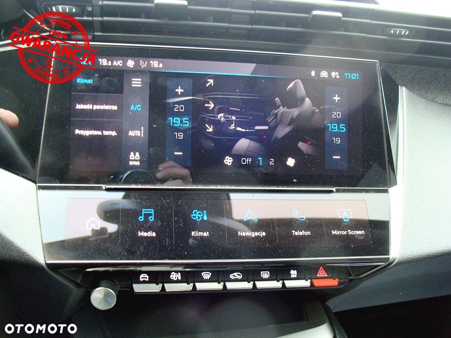 Peugeot 408 - 25