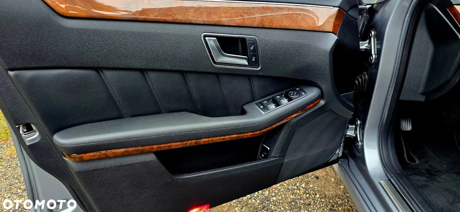 Mercedes-Benz Klasa E 300 BlueTec Hybrid Elegance - 18