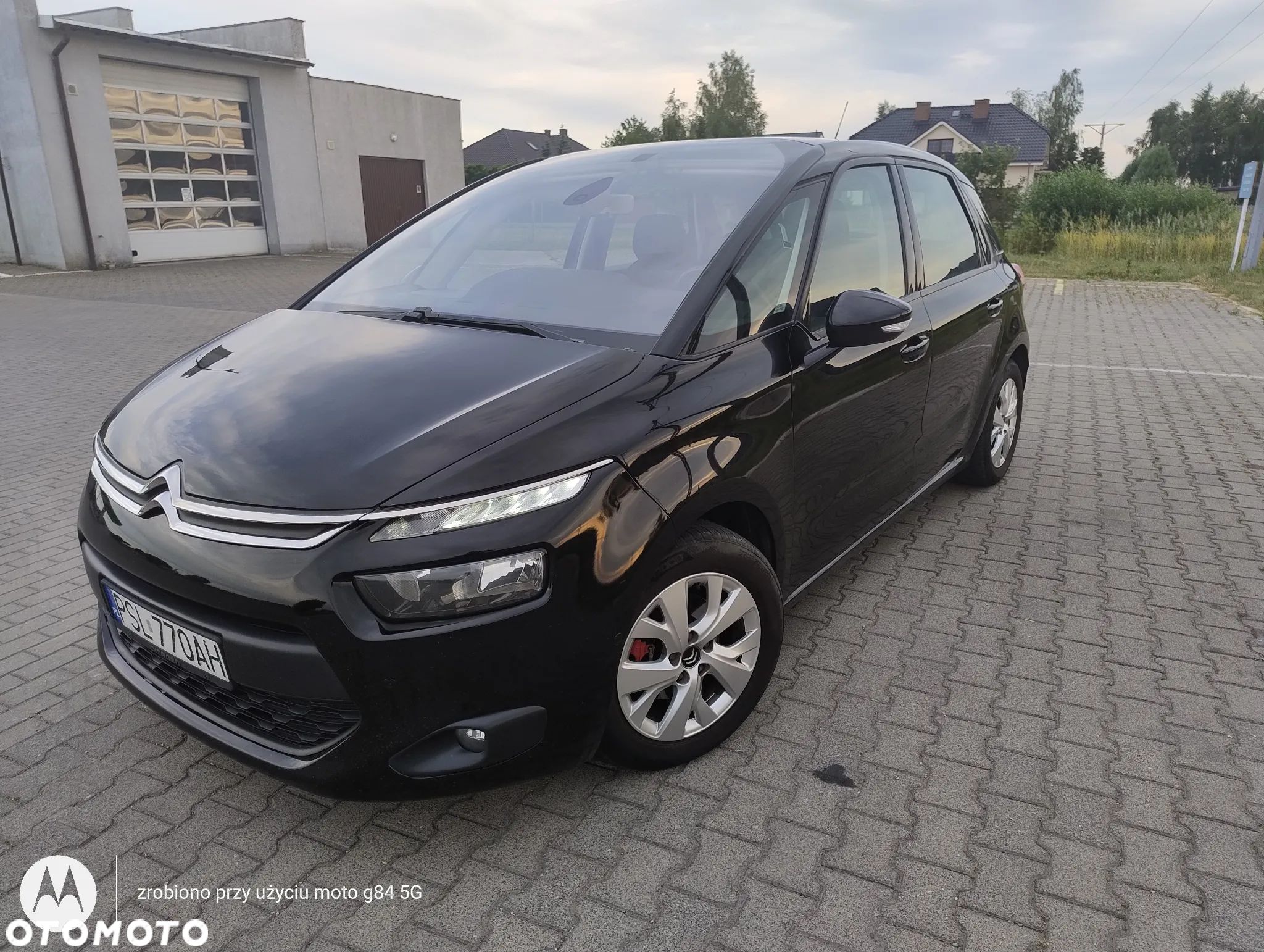 Citroën C4 e-HDi 115 Selection - 1