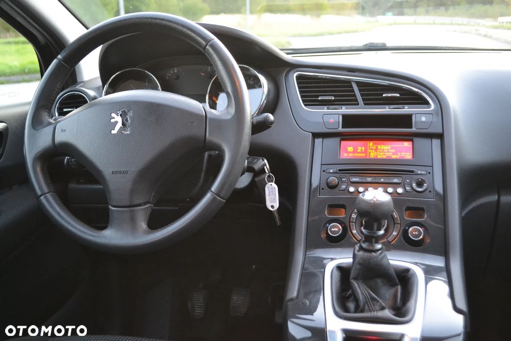 Peugeot 5008 - 16