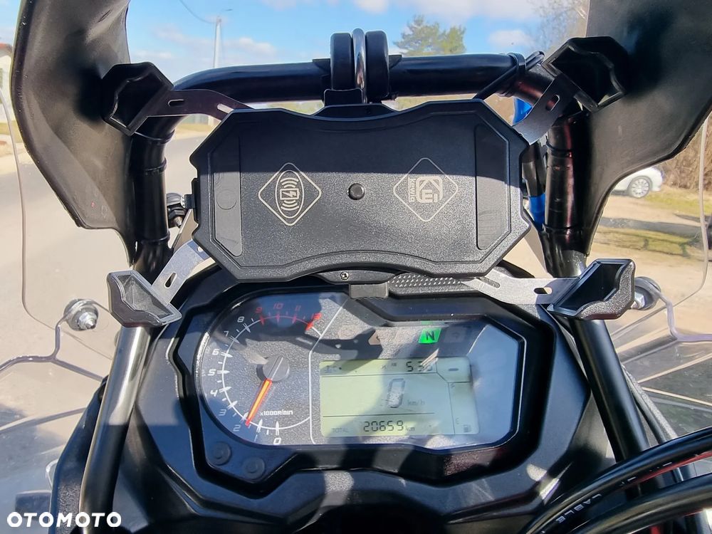 Benelli TRK 502 - 17