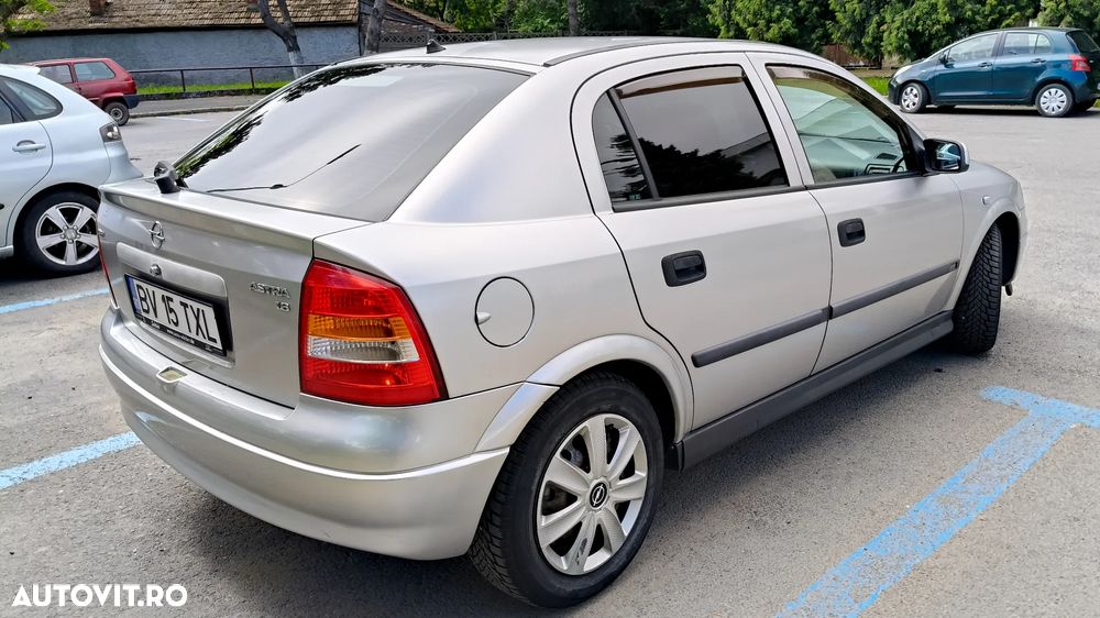 Opel Astra 1.6 Elegance - 4