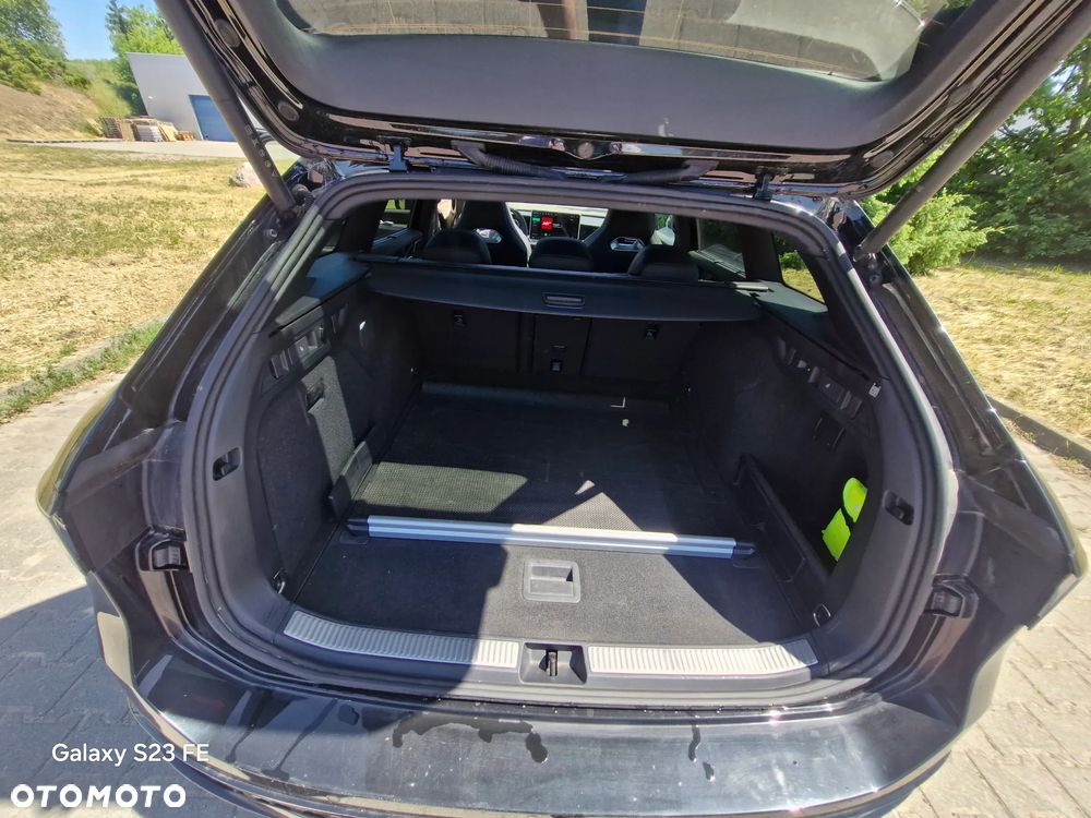 Volkswagen Passat Variant 2.0 TDI SCR DSG R-Line - 16