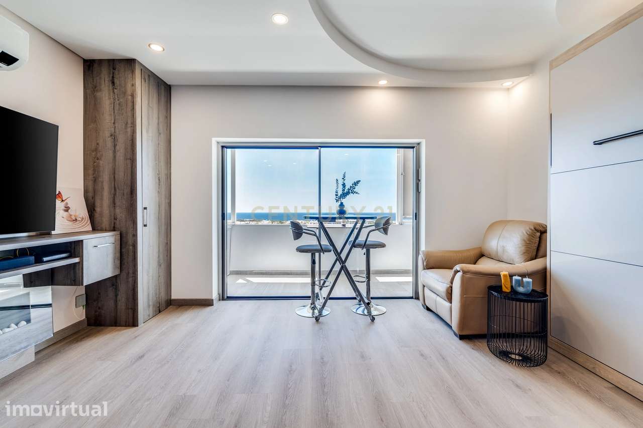 T0 Remodelado com Vista Mar 180° | Garagem | Albufeira - Grande imagem: 2/23