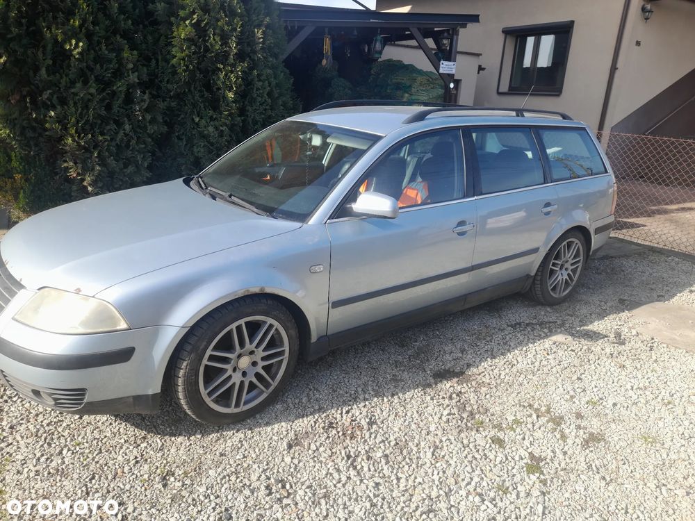 Volkswagen Passat 1.9 TDI Comfortline - 1