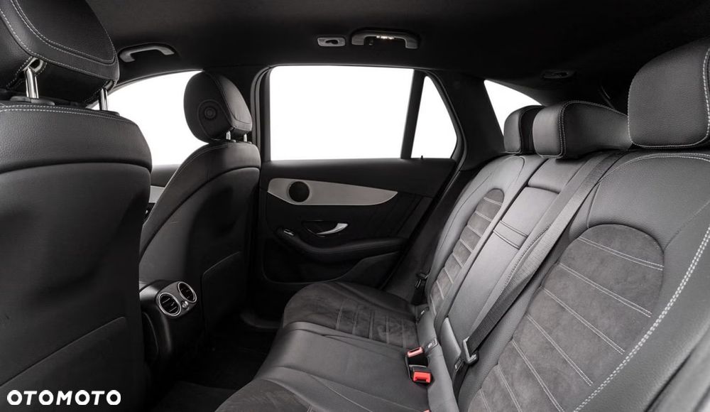 Mercedes-Benz GLC 300 e 4-Matic - 14