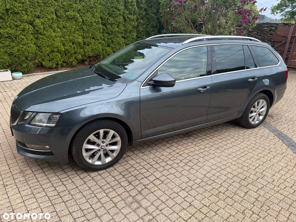 Skoda Octavia 1.6 TDI Premium Edition - 8