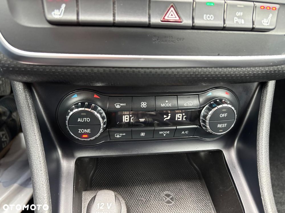 Mercedes-Benz Klasa A 200 (BlueEFFICIENCY) Urban - 17