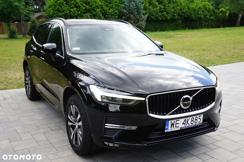 Volvo XC 60 B5 B AWD Momentum Pro - 2