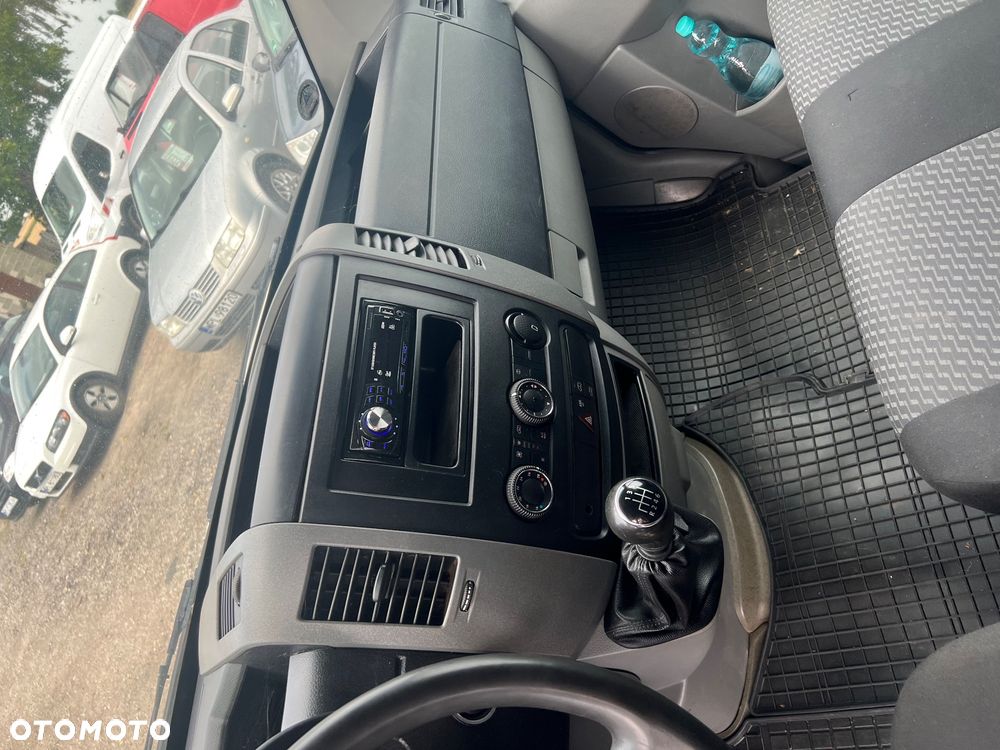 Volkswagen Crafter 163 konie, silnik po kapitalnym zdrowa buda, pięknie jedzie - 13