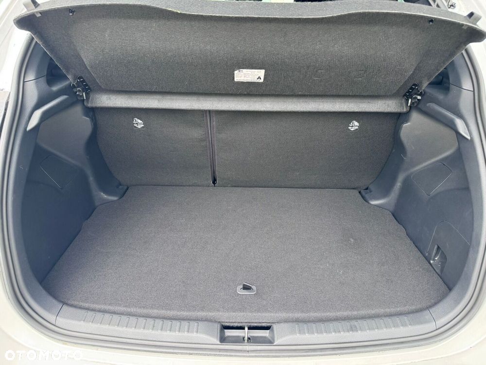 Toyota Yaris Hybrid 1.5 Executive - 36