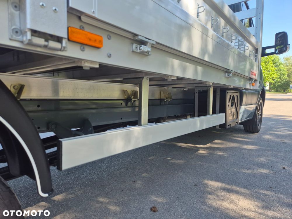 Mercedes-Benz Sprinter - 21
