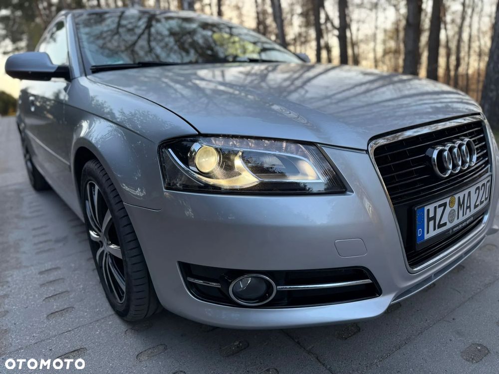 Audi A3 Sportback 2.0 TDI DPF S line Sportpaket (plus) - 9