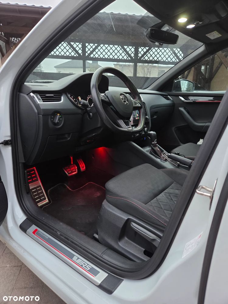 Skoda Octavia 2.0 TDI RS Challenge DSG - 15