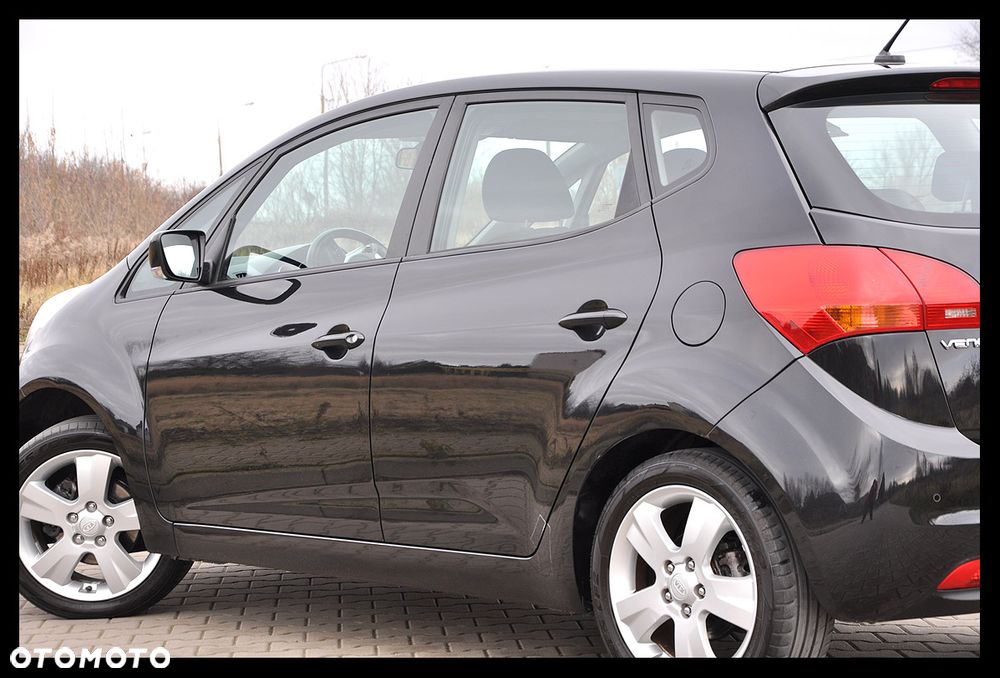 Kia Venga 1.4 CVVT Business Line - 12