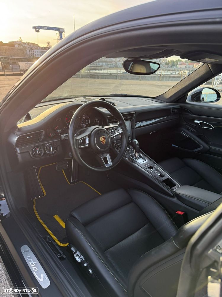 Porsche 911 (991) Turbo S PDK - 13