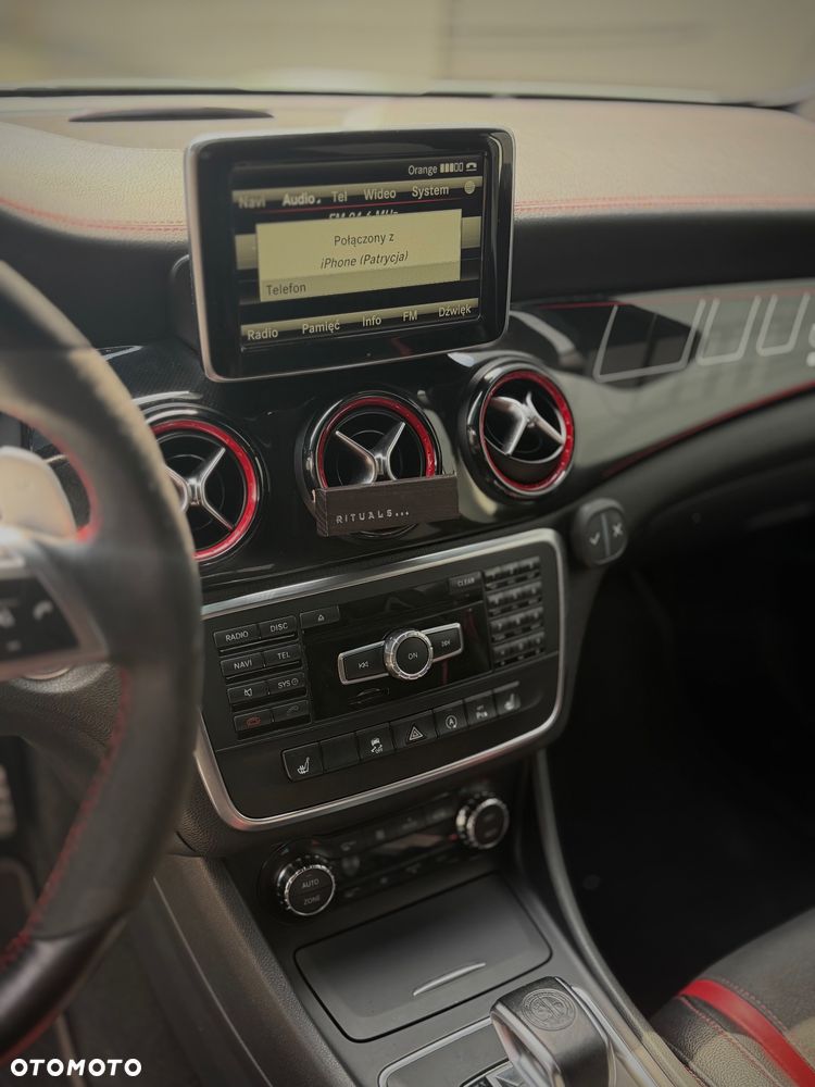 Mercedes-Benz GLA 45 AMG 4-Matic Edition 1 - 11