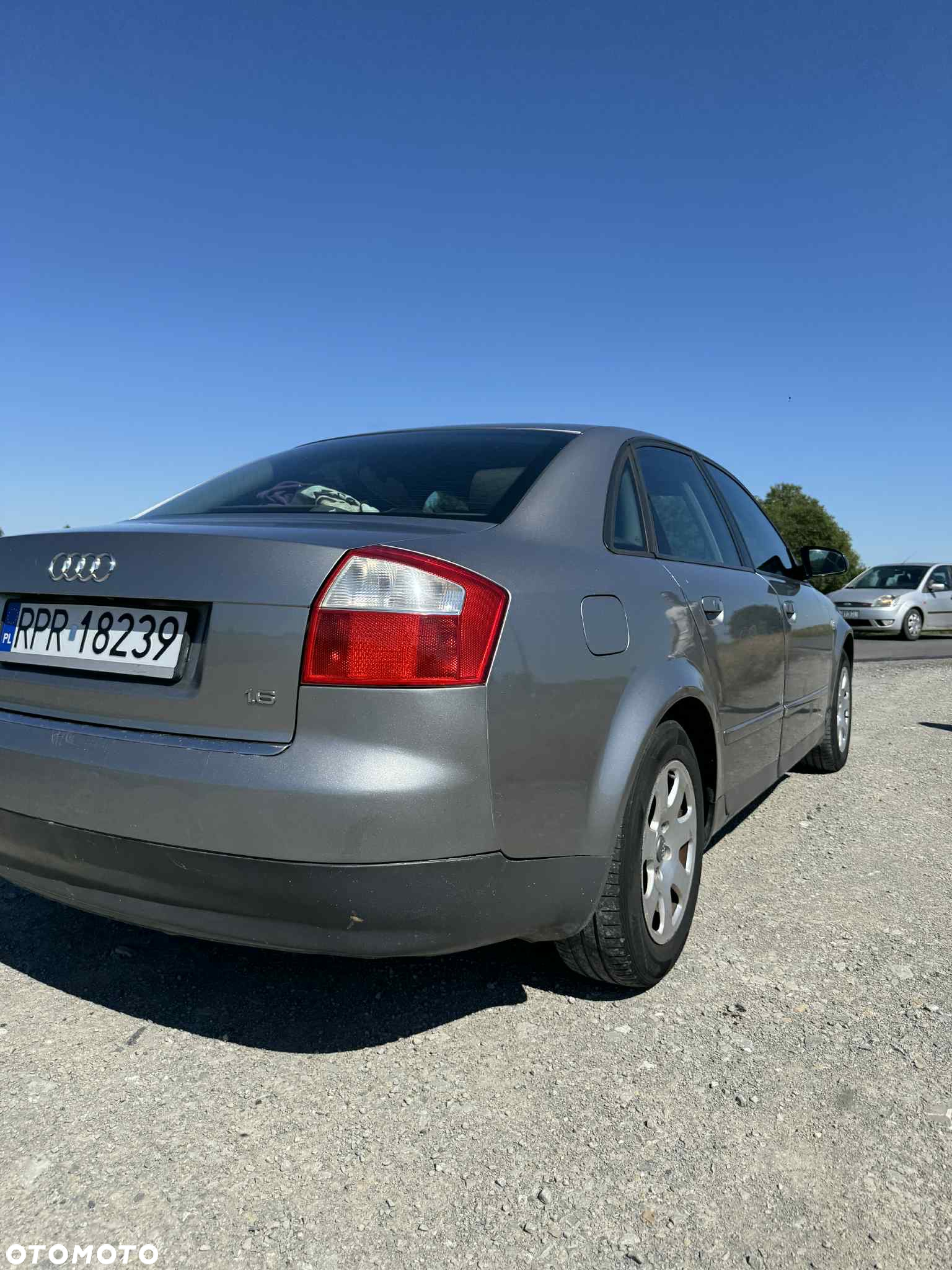 Audi A4 1.6 - 13