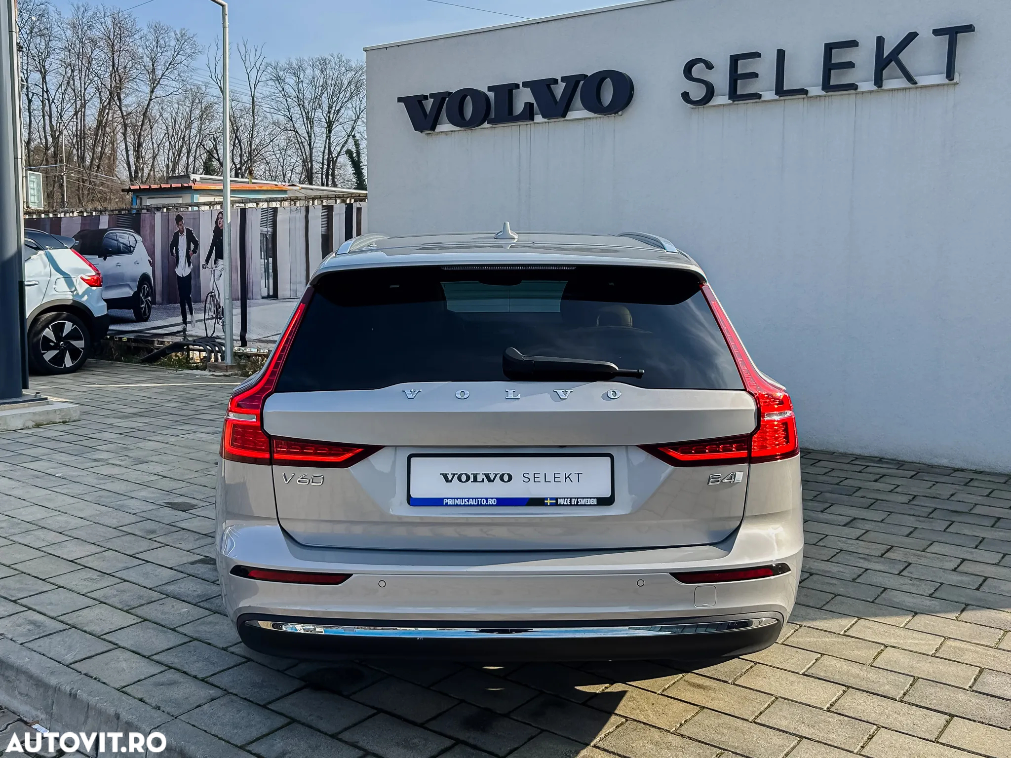 Volvo V60 B4 MHEV AT8 FWD Inscription - 4
