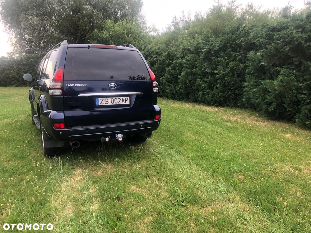 Toyota Land Cruiser - 4