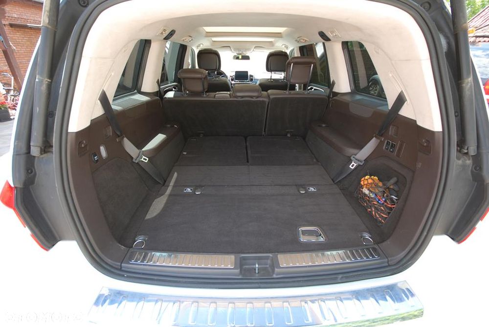 Mercedes-Benz GLS - 13