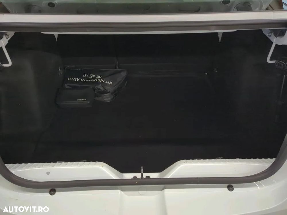 Dacia Logan - 8