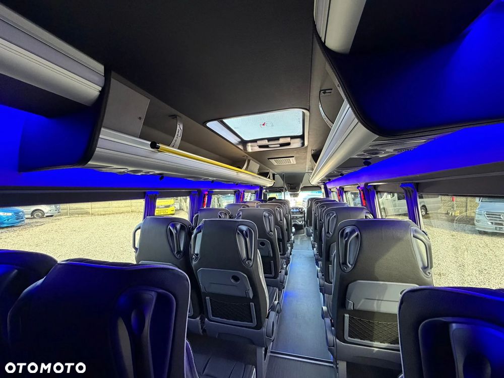 Mercedes-Benz Sprinter 519 - 26