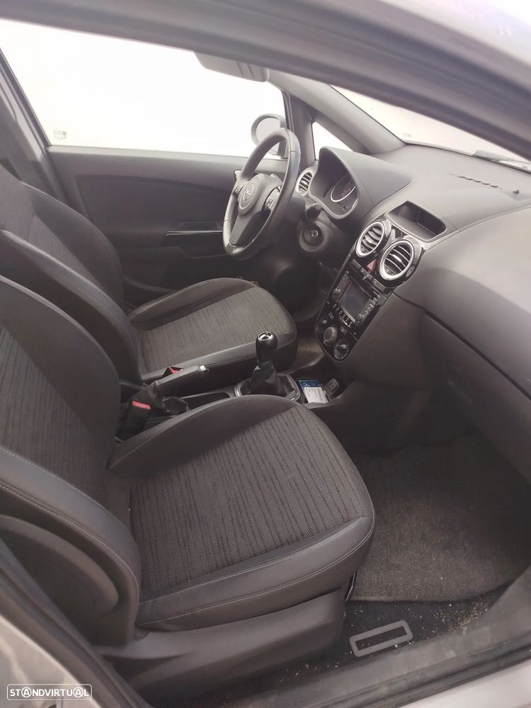 Opel Corsa 1.2 Enjoy S/S 117g - 8