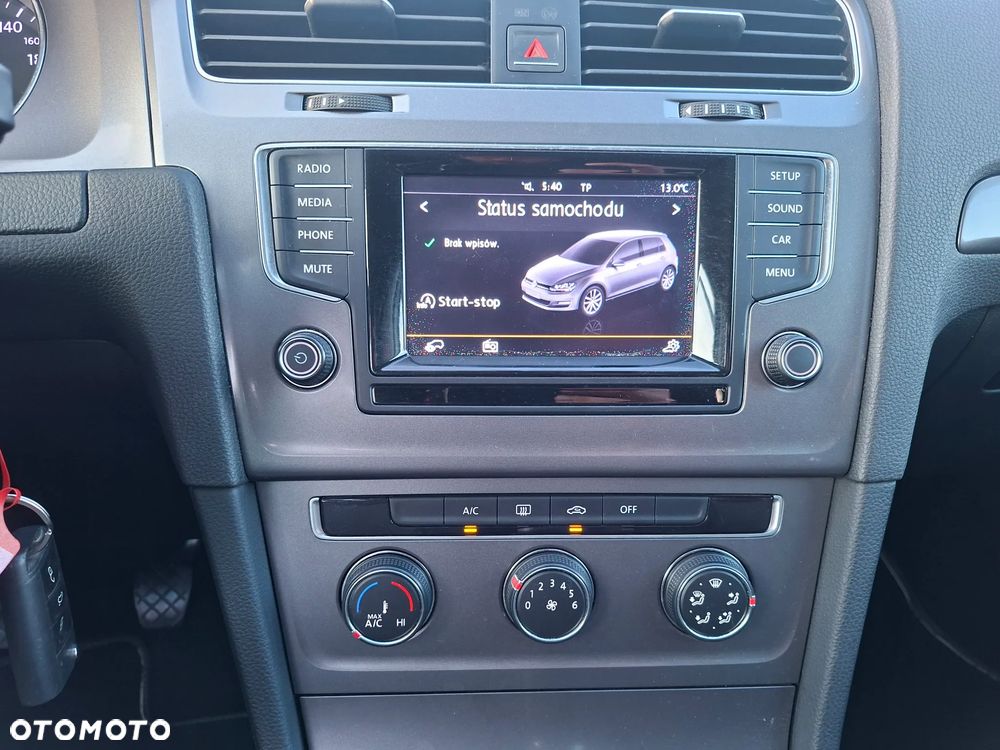 Volkswagen Golf - 11