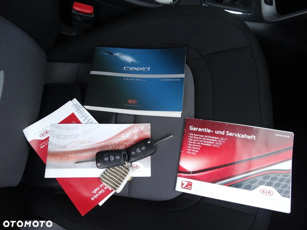 Kia Ceed 1.6 CRDi 128 Dream-Team Edition - 37