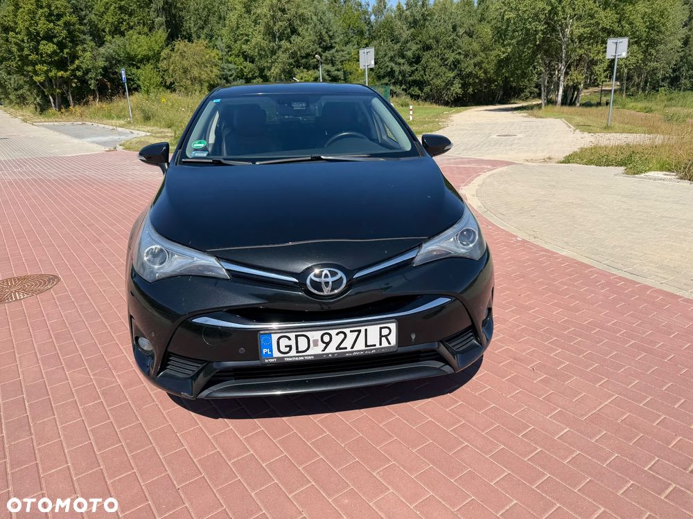 Toyota Avensis 2.0 D-4D Premium - 2