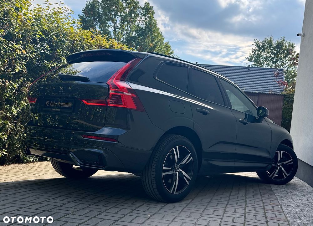 Volvo XC 60 B4 B Plus Dark - 9