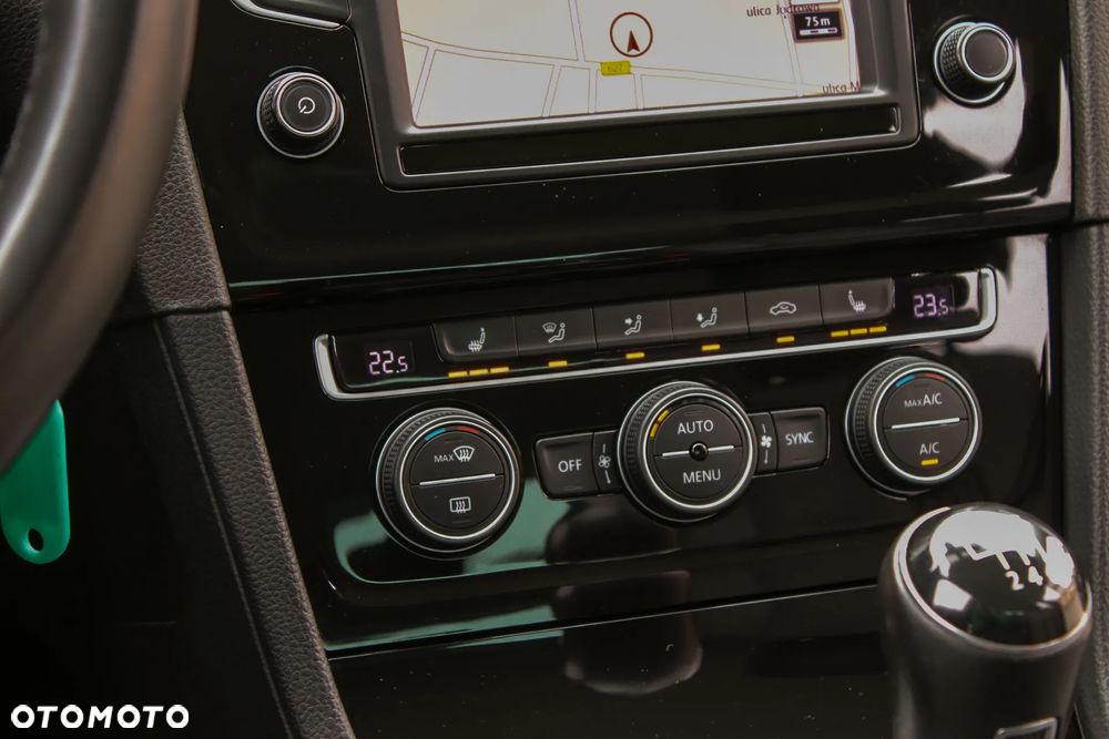 Volkswagen Golf 2.0 TDI BlueMotion Technology Allstar - 22