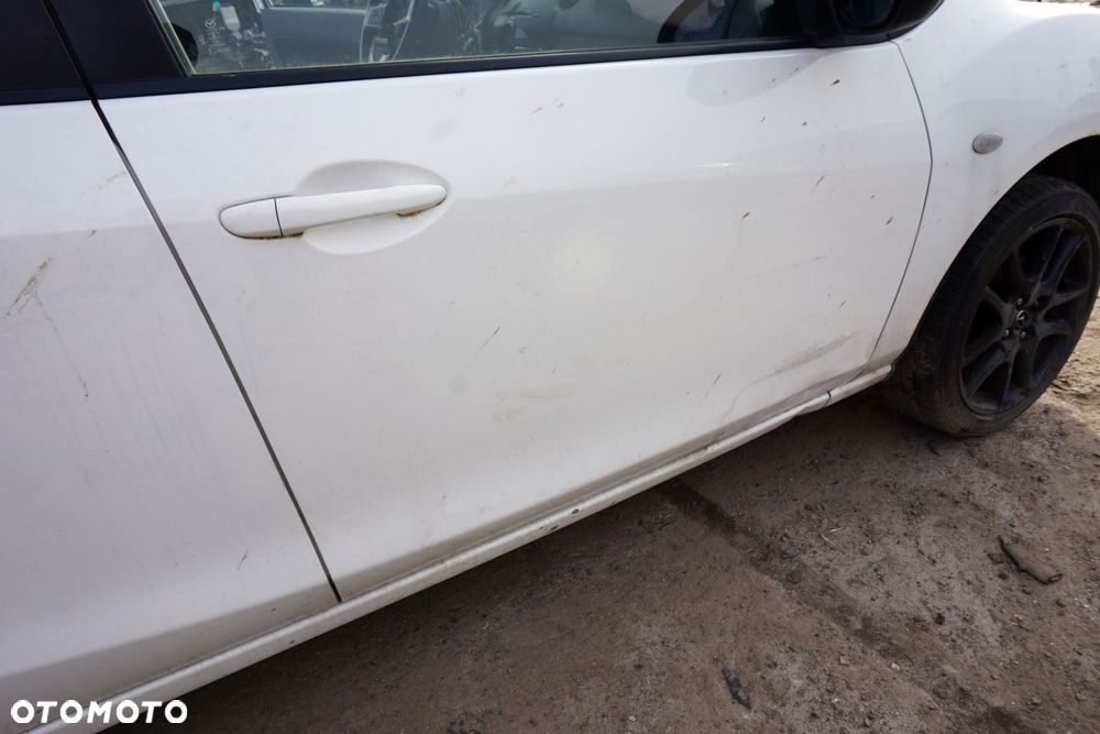 DRZWI PRZEDNIE PRAWE 2 II DE LIFT 5D HB 34K  BIAŁY MAZDA 2010-2014 - 2