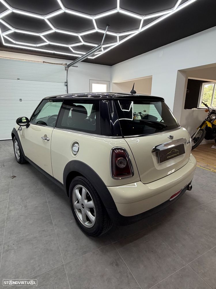 MINI 3 Portas Cooper D - 4