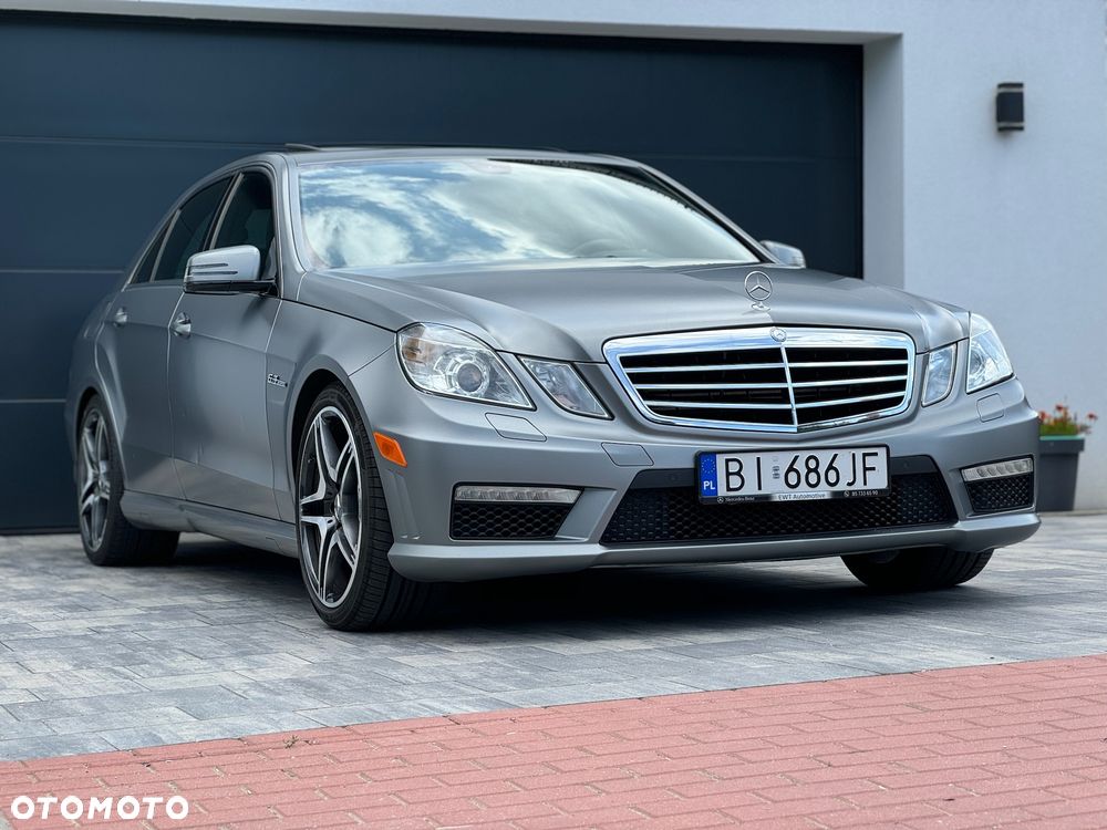 Mercedes-Benz Klasa E 63 AMG - 22
