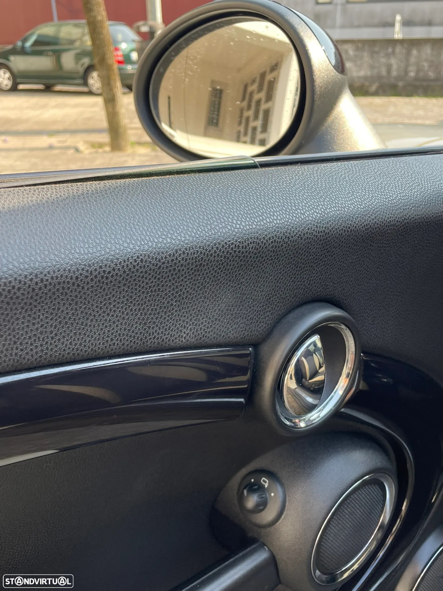 MINI 3 Portas Cooper D - 16