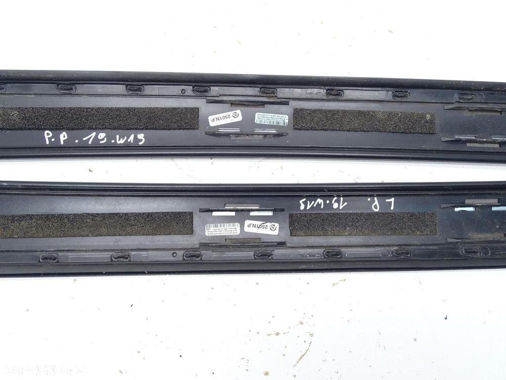 LISTWA PIONOWA SZYBY PRZEDNIEJ PRAWA LEWA 8F0853266D AUDI A5 8T CABRIO - 10