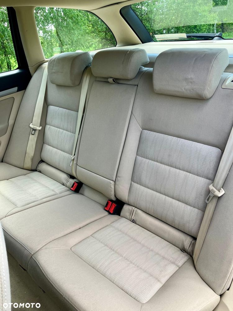 Skoda Octavia 2.0 TDI Elegance DSG - 12