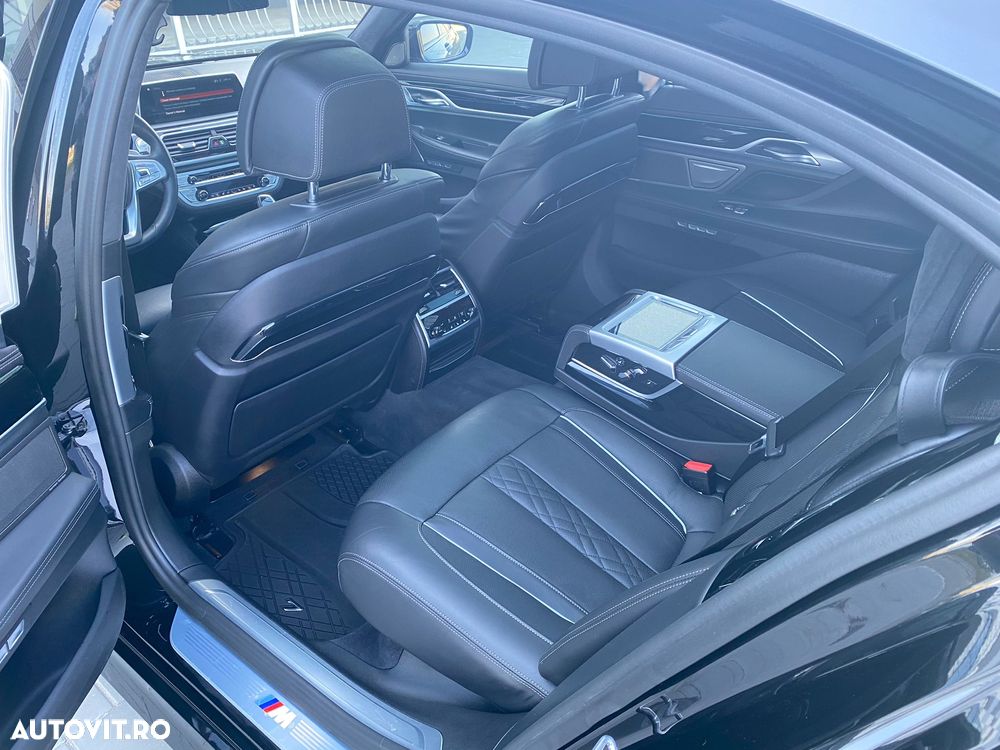 BMW Seria 7 750Li xDrive - 13